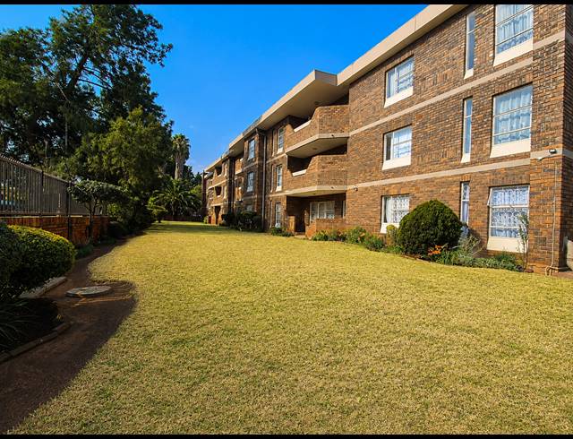 2 BEDROOM APARTMENT FOR SALE IN THREE RIVERS PROPER